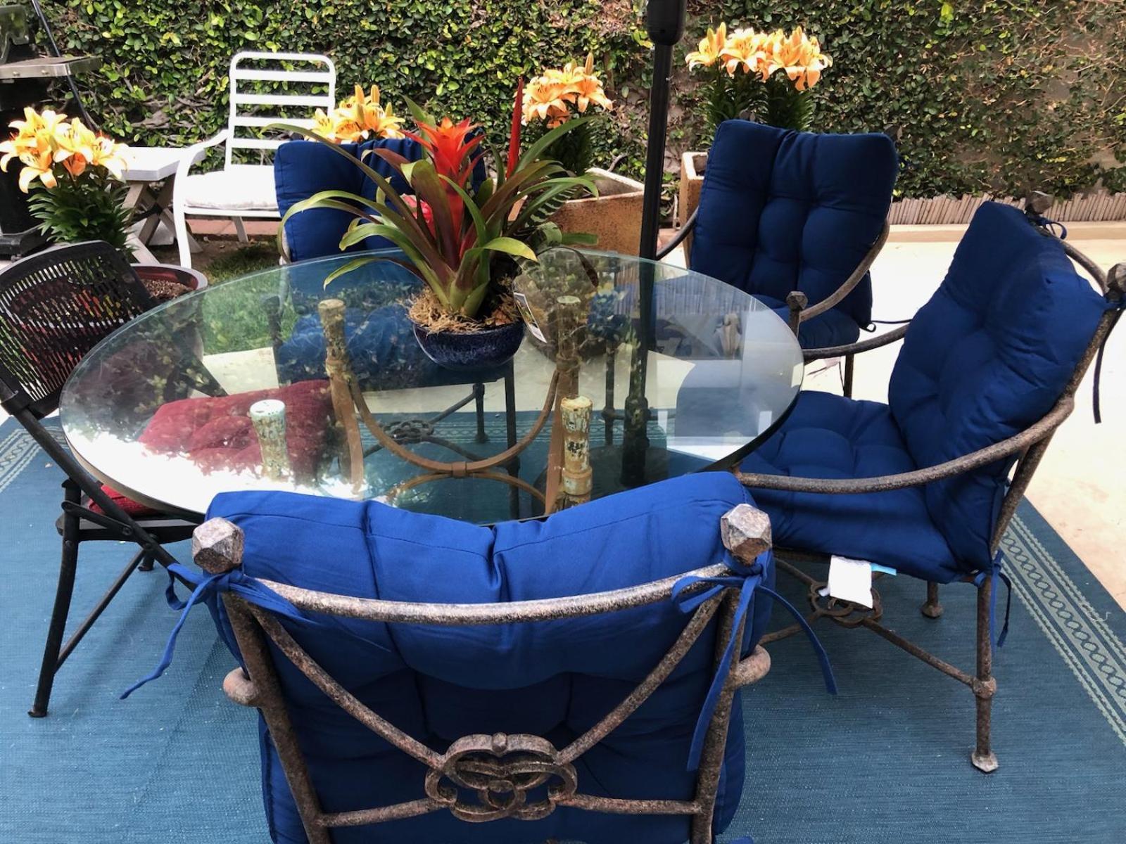 Overlooking Marina Del Rey Sailboats, Is Green Ginger Playa Del Rey On The Bluff, Affittacamere