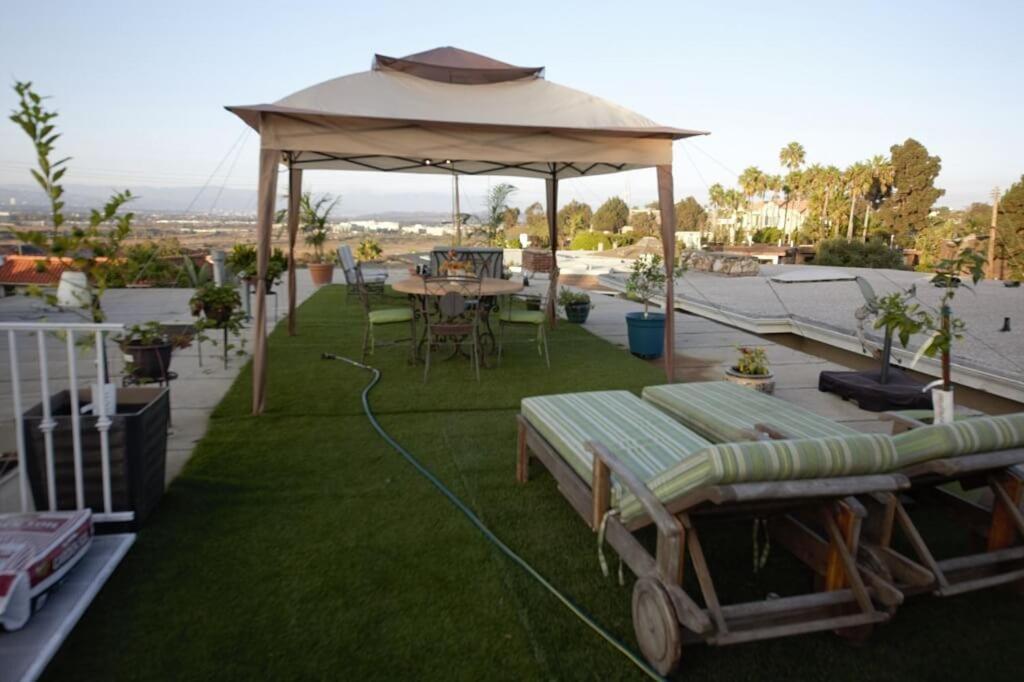 Overlooking Marina Del Rey Sailboats, Is Green Ginger Playa Del Rey On The Bluff, Affittacamere
