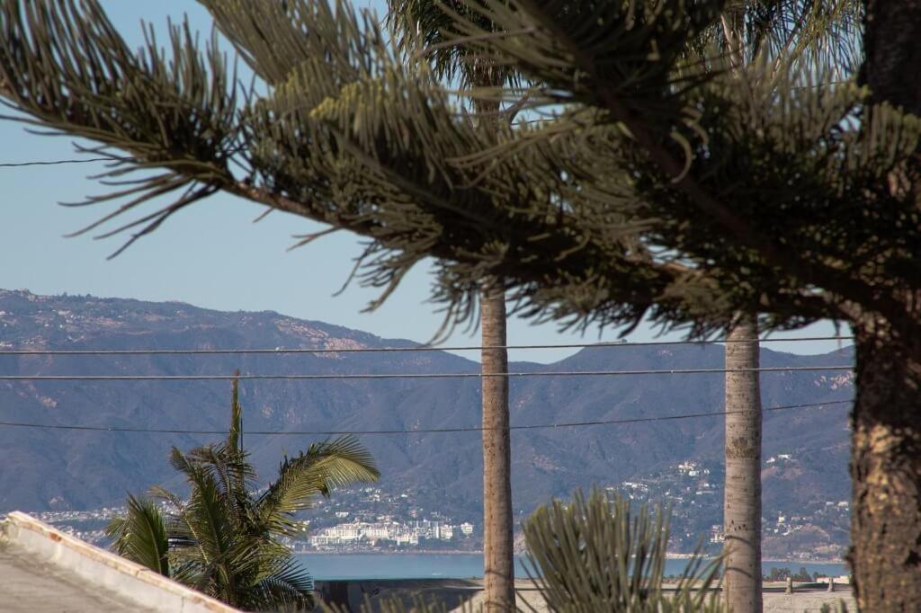 Affittacamere Overlooking Marina Del Rey Sailboats, Is Green Ginger Playa Del Rey On The Bluff, *